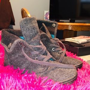 size 8 blowfish booties